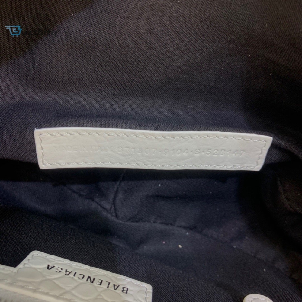 balenciaga-le-cagole-xs-shoulder-bag-in-white-for-women-womens-bags-33in33cm-700940-3-30bk9-304-buzzbify-3-3