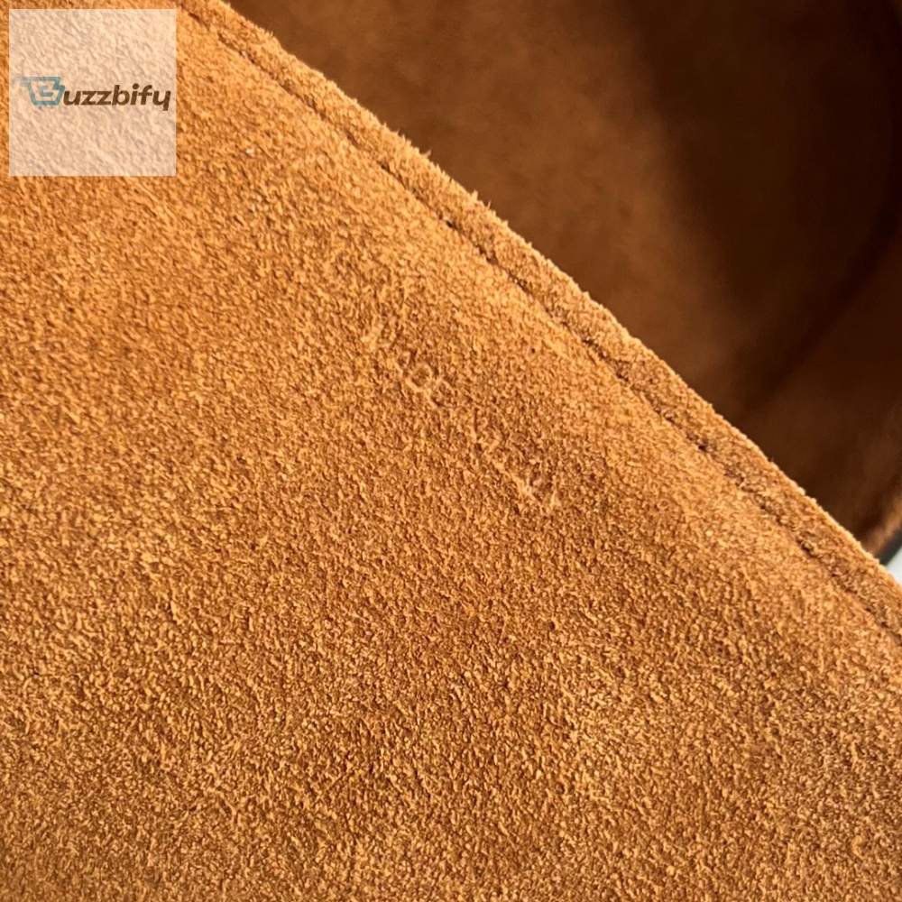 Celine Medium Box Cuir Triomphe Tan For Women 6In16cm 199253Du3.04Lu