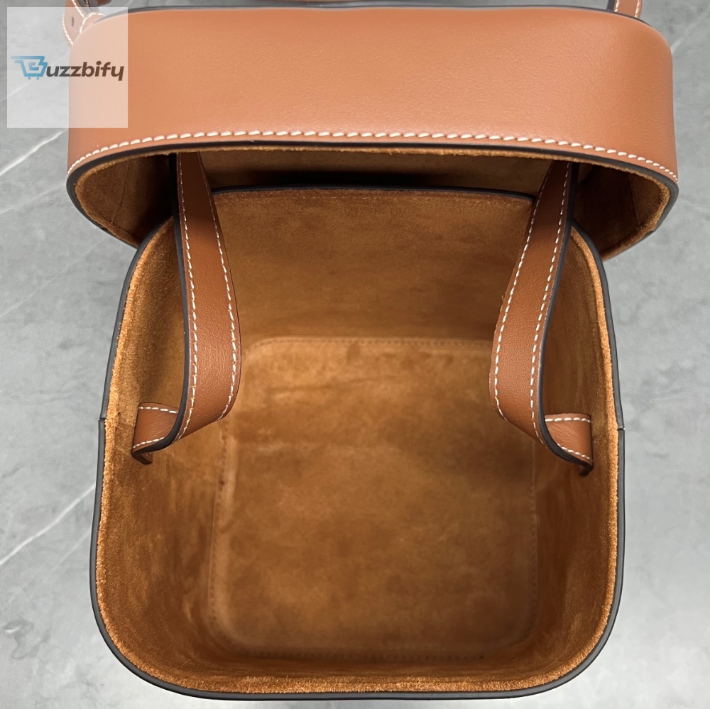 Celine Medium Box Cuir Triomphe Tan For Women 6In16cm 199253Du3.04Lu