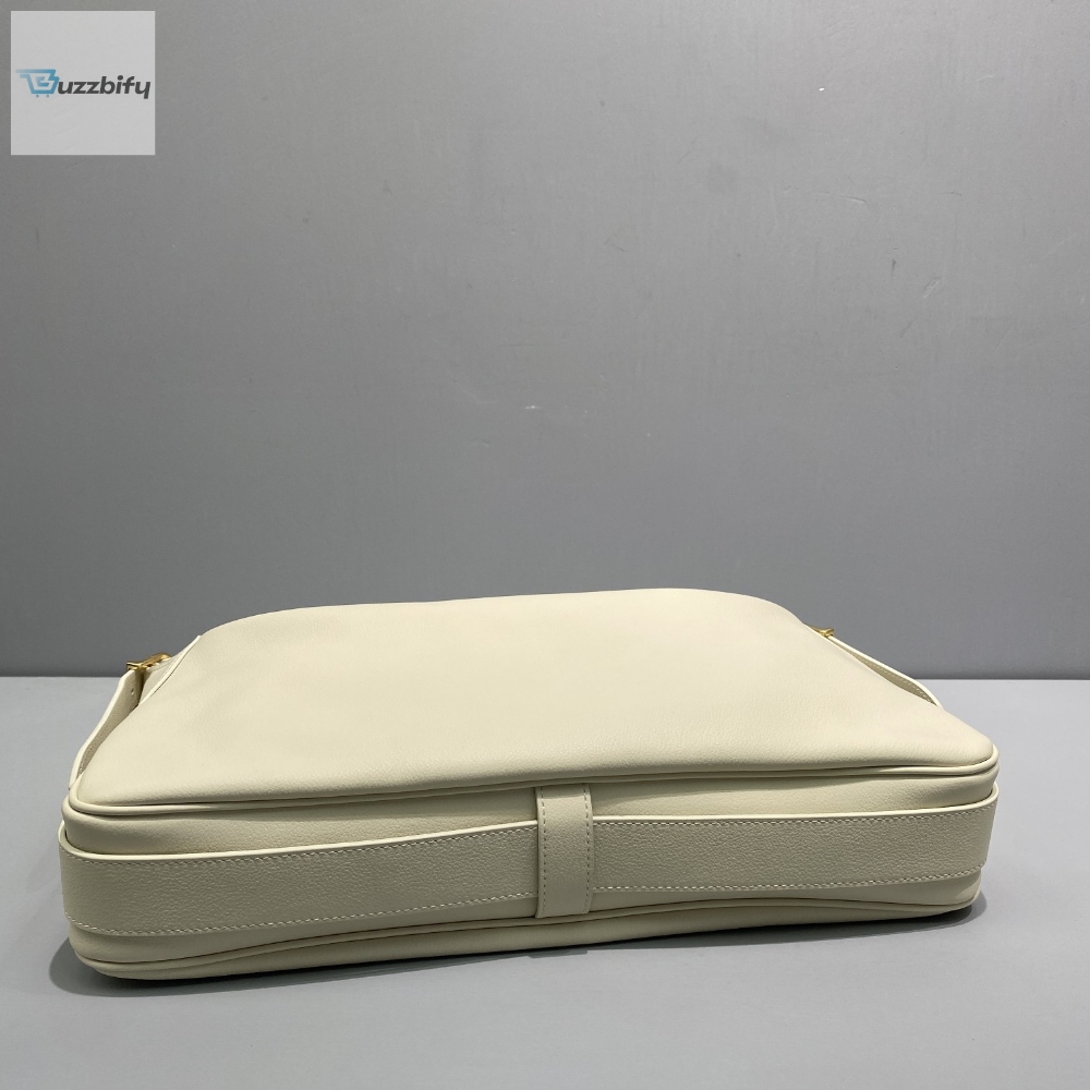 Celine Medium Romy In Supple White For Women 13In34cm 197443Dpj.01Rc