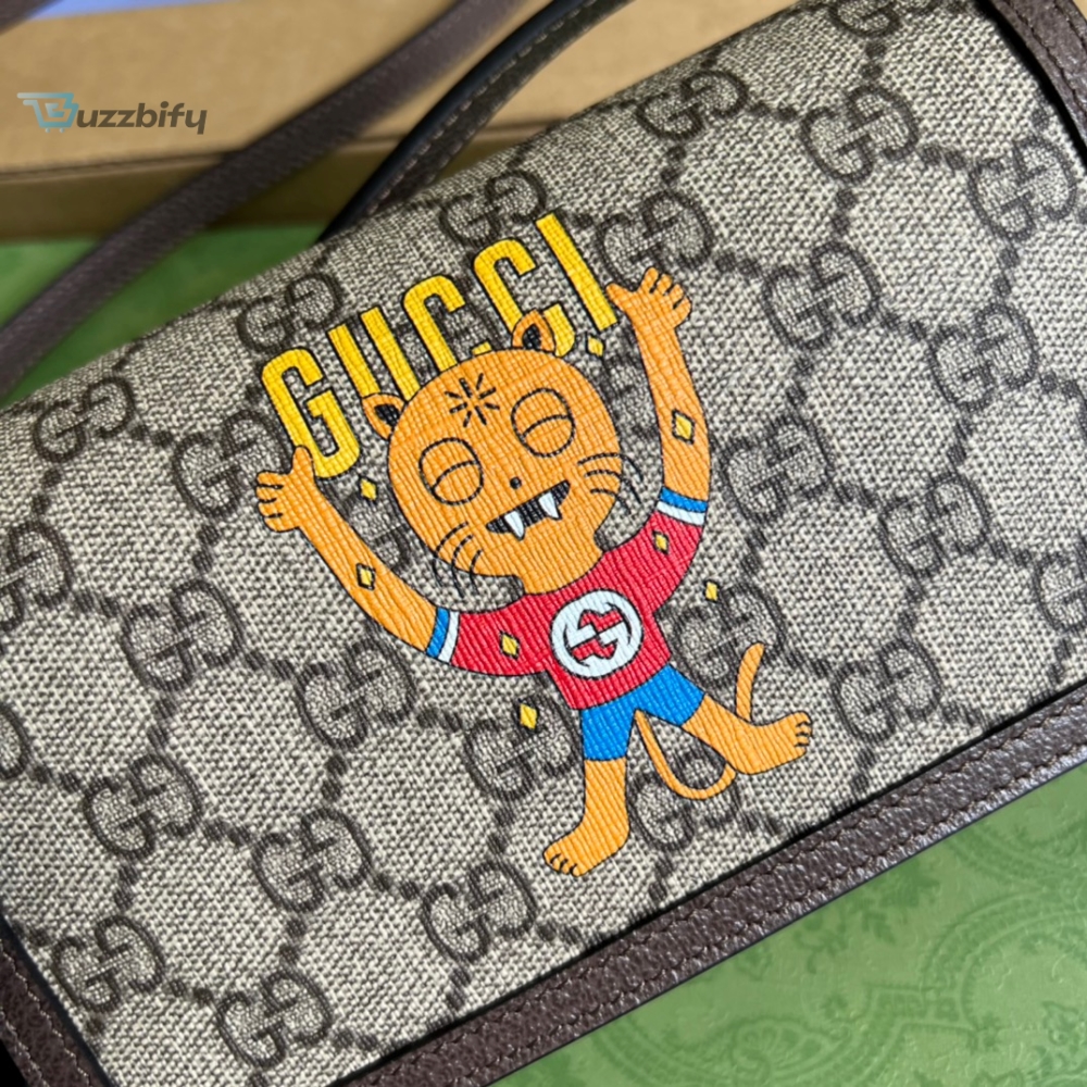 gucci-mini-kitten-printed-monogrammed-coatedcanvas-messenger-bag-beige-and-ebony-gg-supreme-canvas-an-ecofriendly-material-for-women-7-5